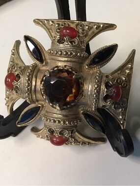 Florenza Maltese Cross